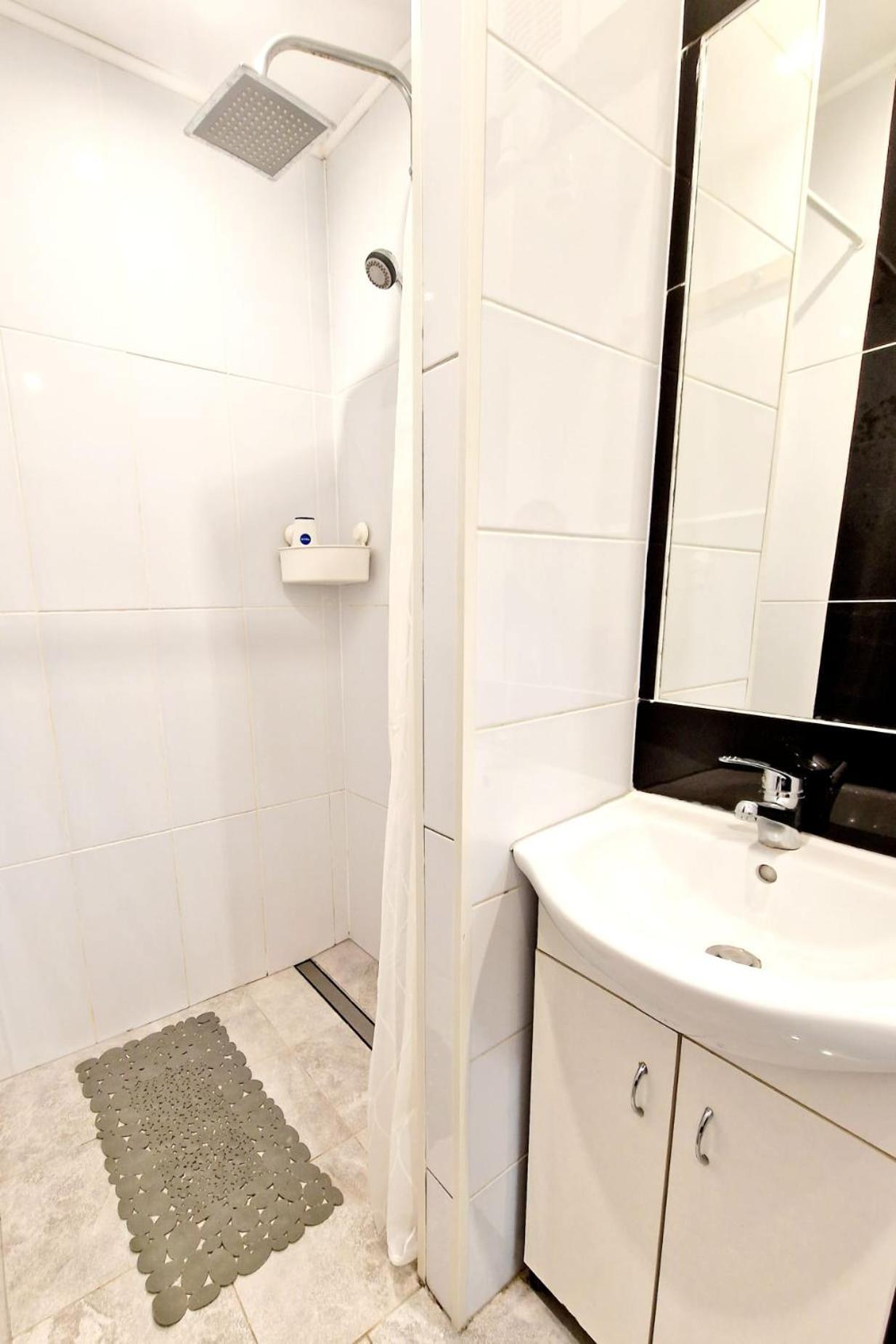 Lawendowy Zakatek Apartament Lägenhet Kłodzko Exteriör bild